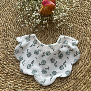 Bavoir Festonné Fleurs Stylées Vertes